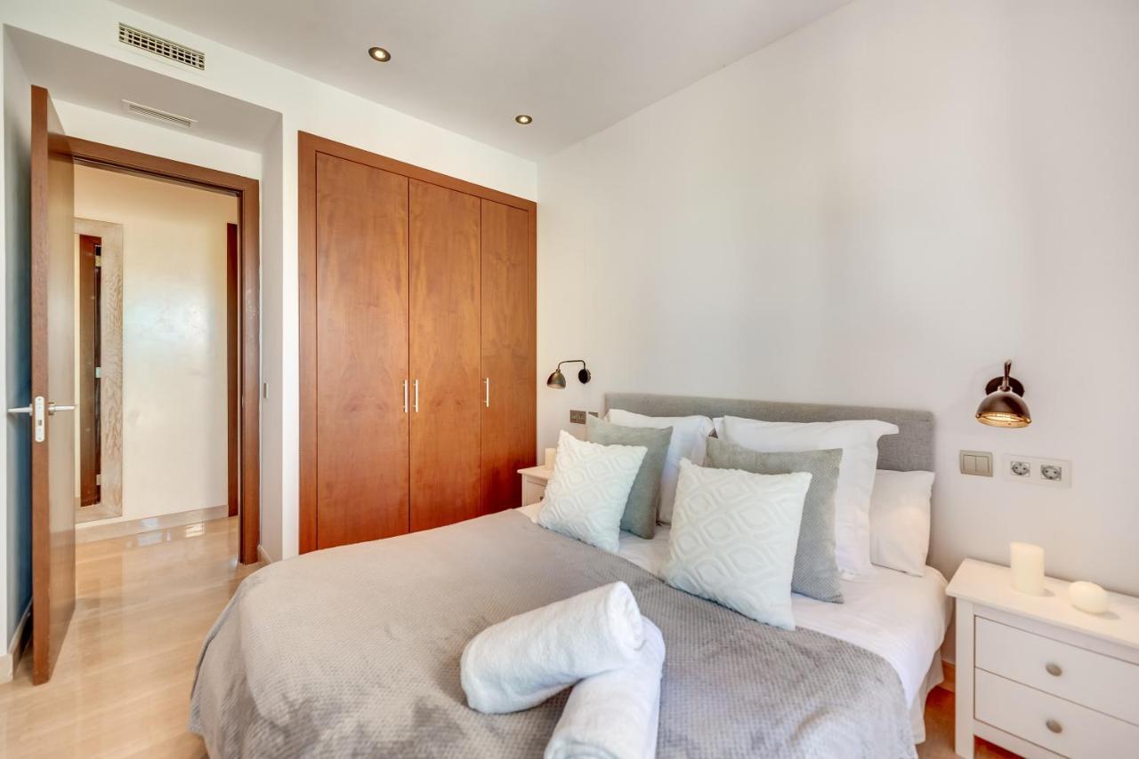 Apartamento Vacation I Private Heated Swimming Pool, Walking Distance To Puerto Banus, Security 24-7, Bbq, Wifi *