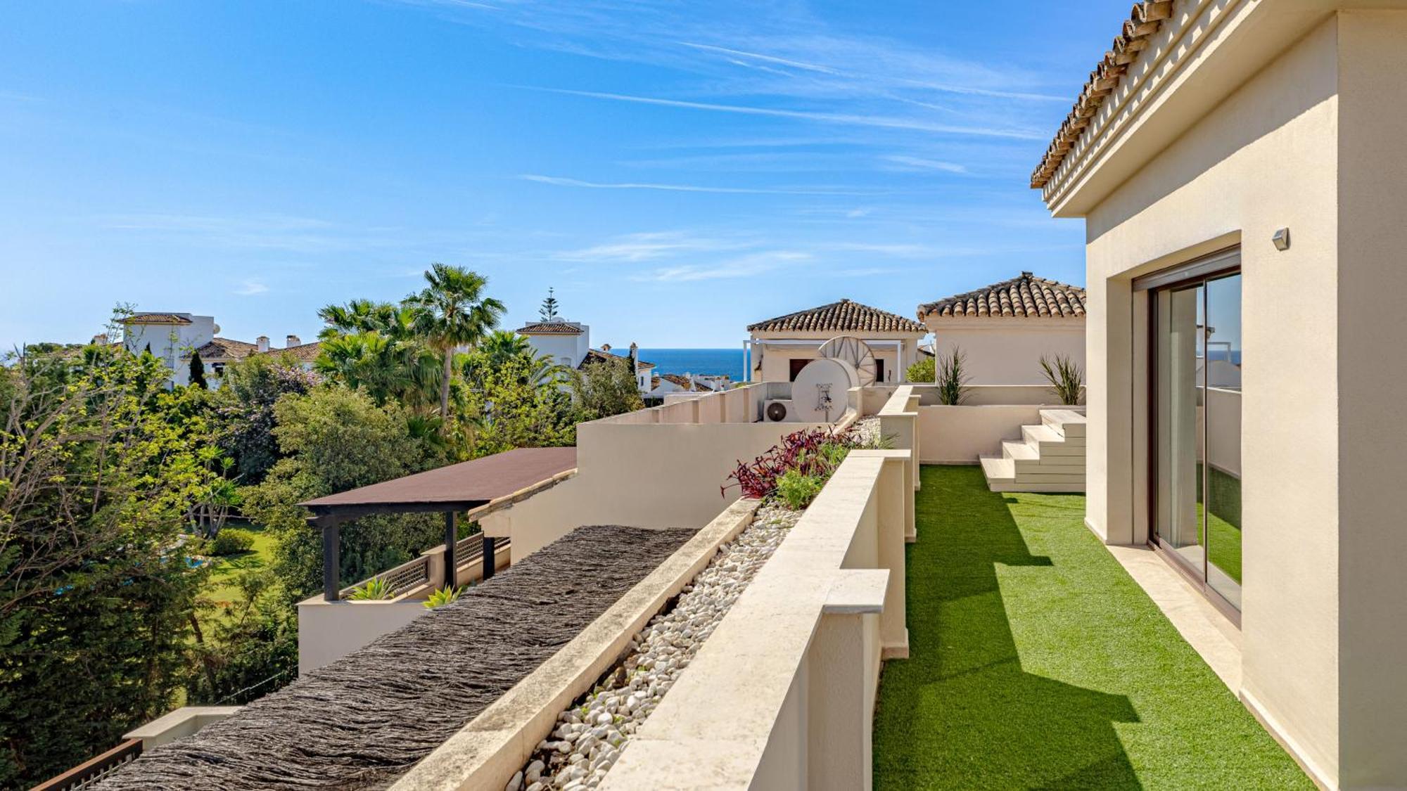 Vacation I Private Heated Swimming Pool, Walking Distance To Puerto Banus, Security 24-7, Bbq, Wifi