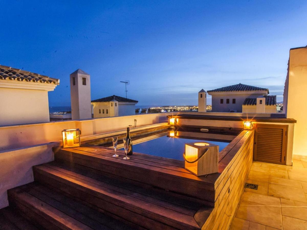 Vacation I Private Heated Swimming Pool, Walking Distance To Puerto Banus, Security 24-7, Bbq, Wifi Appartement Marbella