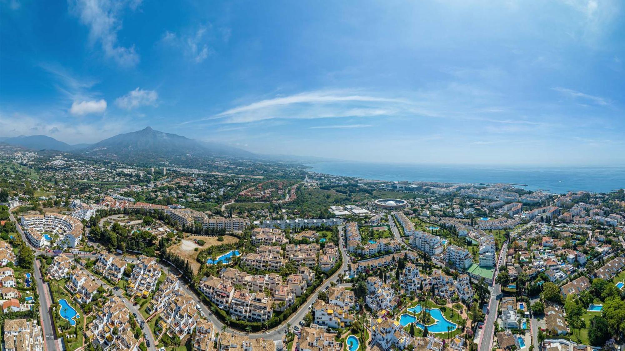 Vacation I Private Heated Swimming Pool, Walking Distance To Puerto Banus, Security 24-7, Bbq, Wifi *