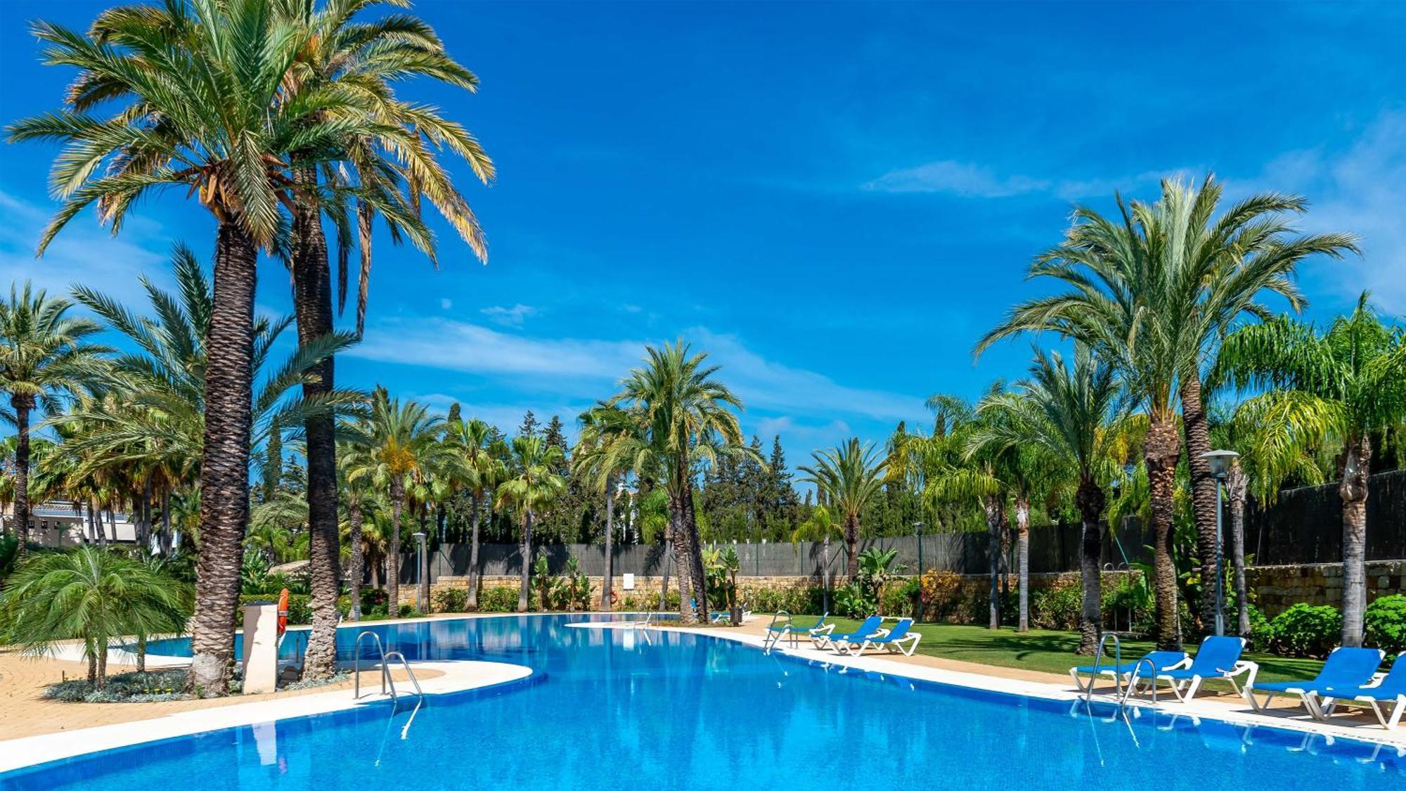 Appartement Vacation I Private Heated Swimming Pool, Walking Distance To Puerto Banus, Security 24-7, Bbq, Wifi *