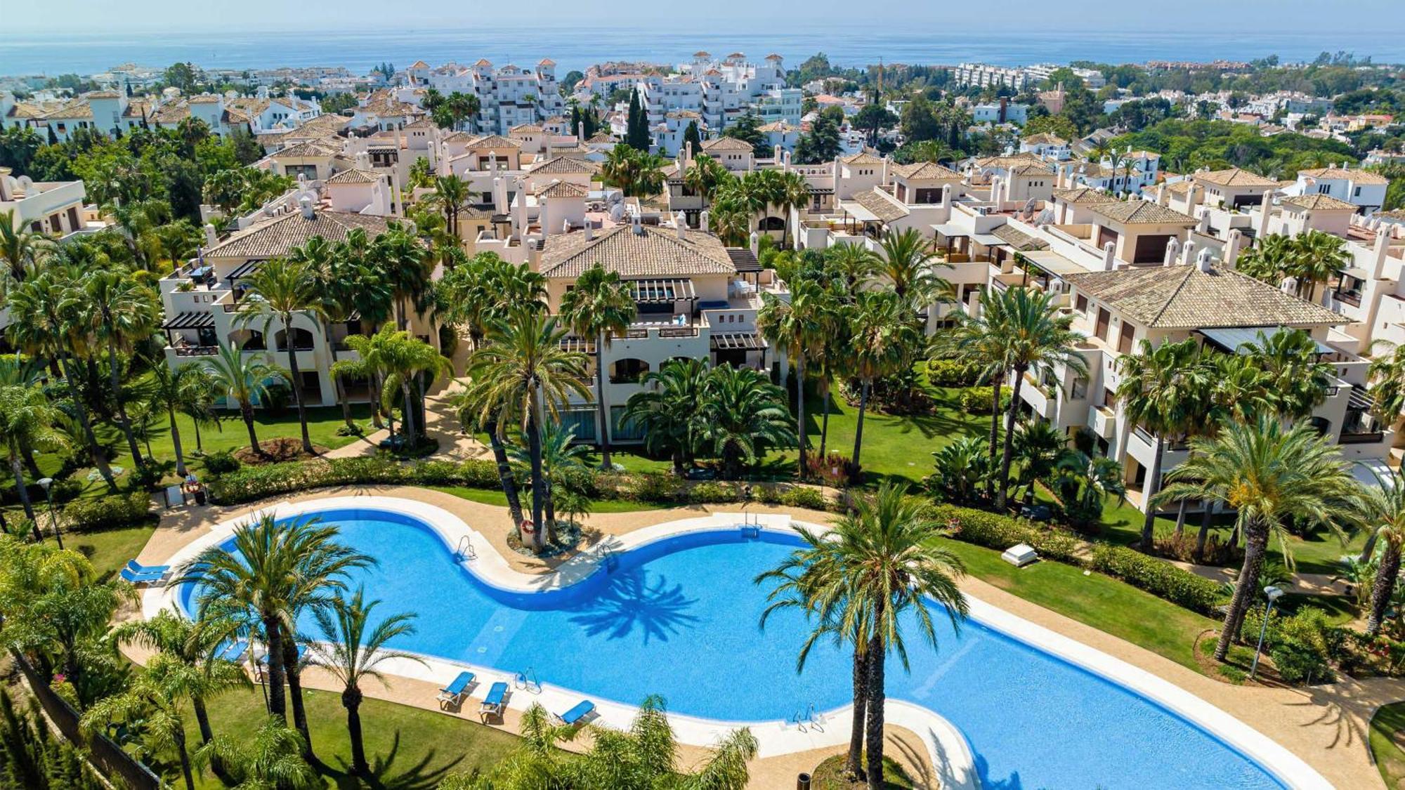 Vacation I Private Heated Swimming Pool, Walking Distance To Puerto Banus, Security 24-7, Bbq, Wifi * Marbella