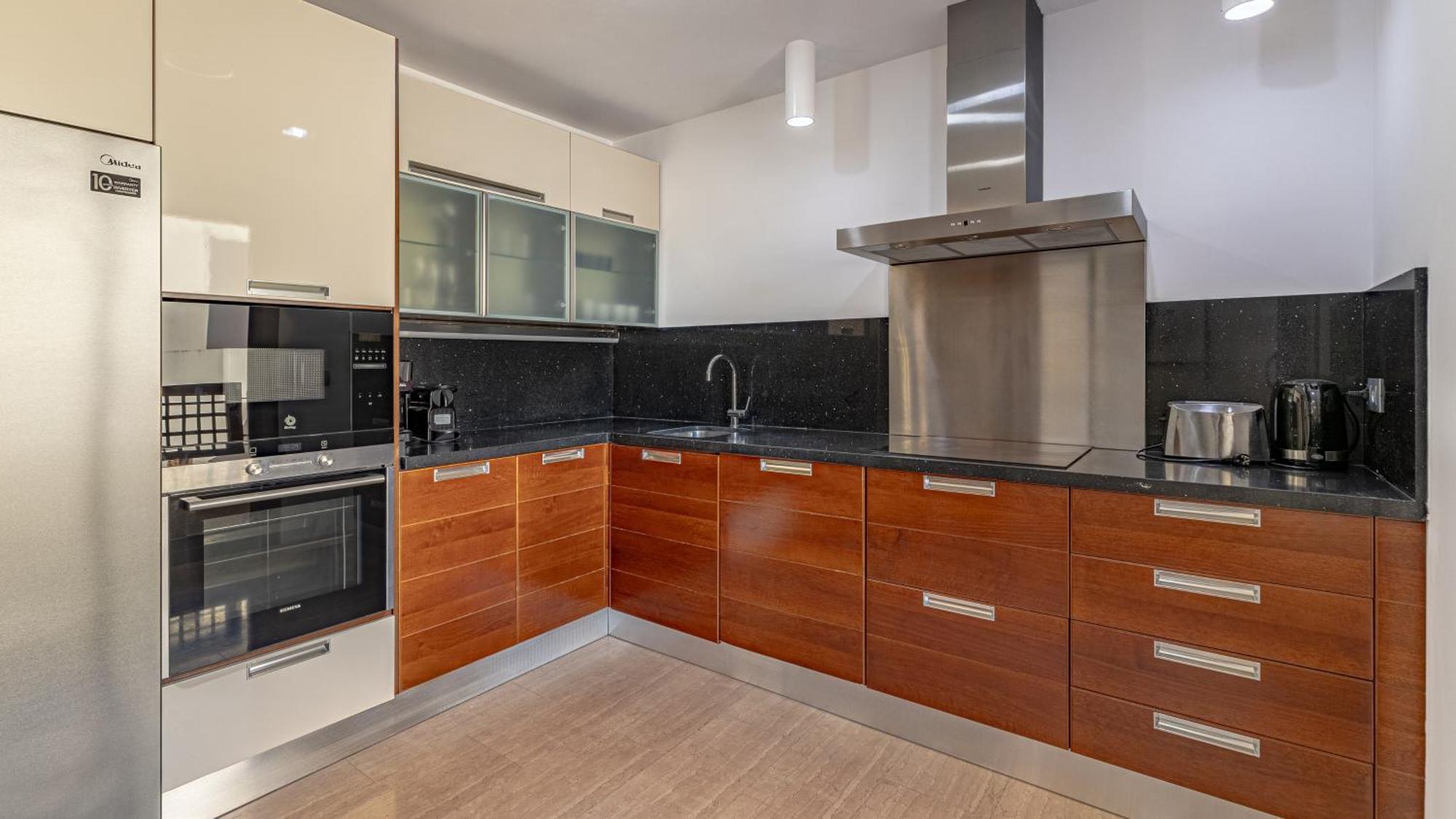 Appartement Vacation I Private Heated Swimming Pool, Walking Distance To Puerto Banus, Security 24-7, Bbq, Wifi *