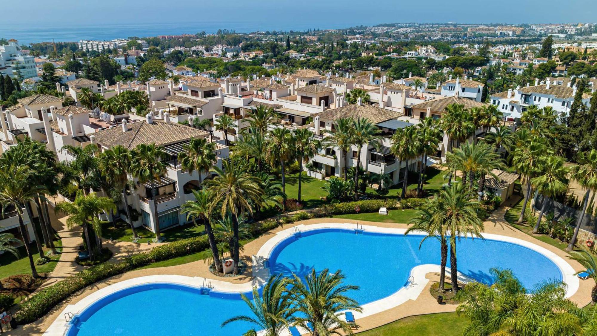 Appartement Vacation I Private Heated Swimming Pool, Walking Distance To Puerto Banus, Security 24-7, Bbq, Wifi *