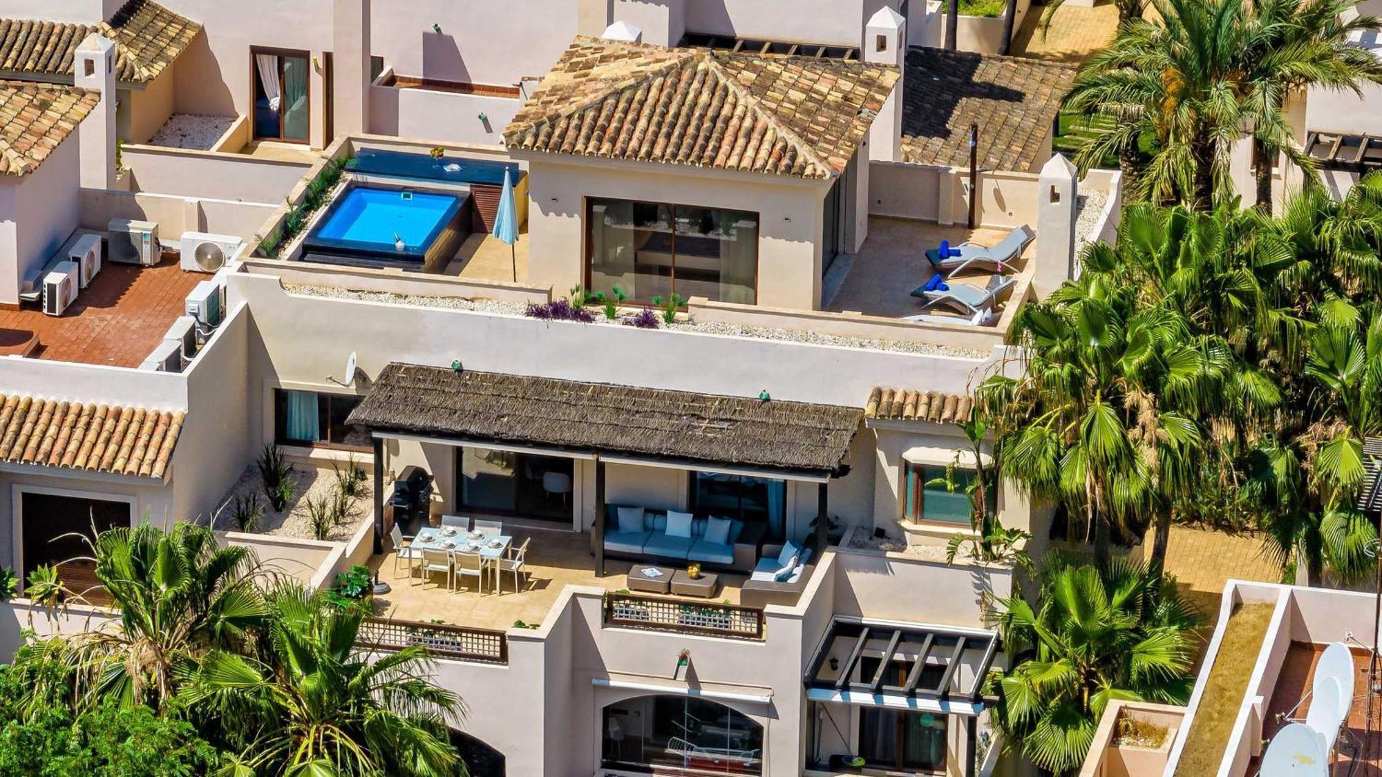 Vacation I Private Heated Swimming Pool, Walking Distance To Puerto Banus, Security 24-7, Bbq, Wifi