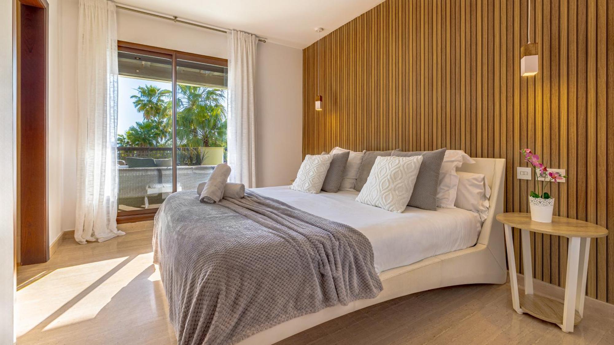 Appartement Vacation I Private Heated Swimming Pool, Walking Distance To Puerto Banus, Security 24-7, Bbq, Wifi *