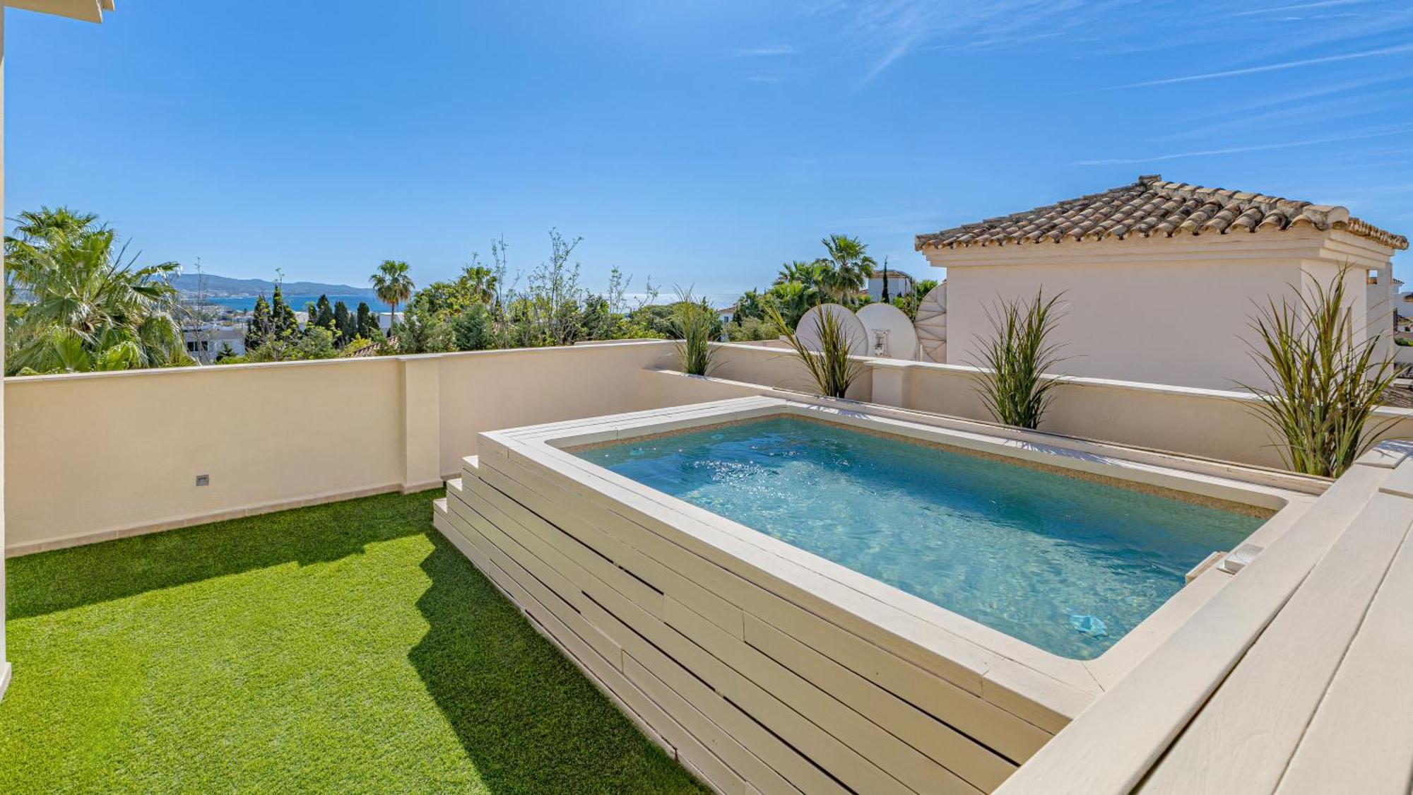 Vacation I Private Heated Swimming Pool, Walking Distance To Puerto Banus, Security 24-7, Bbq, Wifi *
